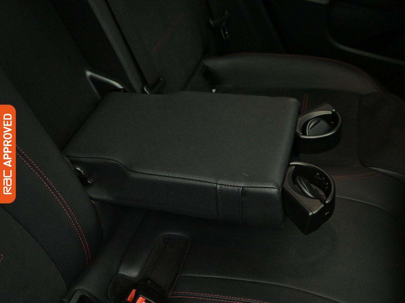 Mercedes-Benz Eqa view 25