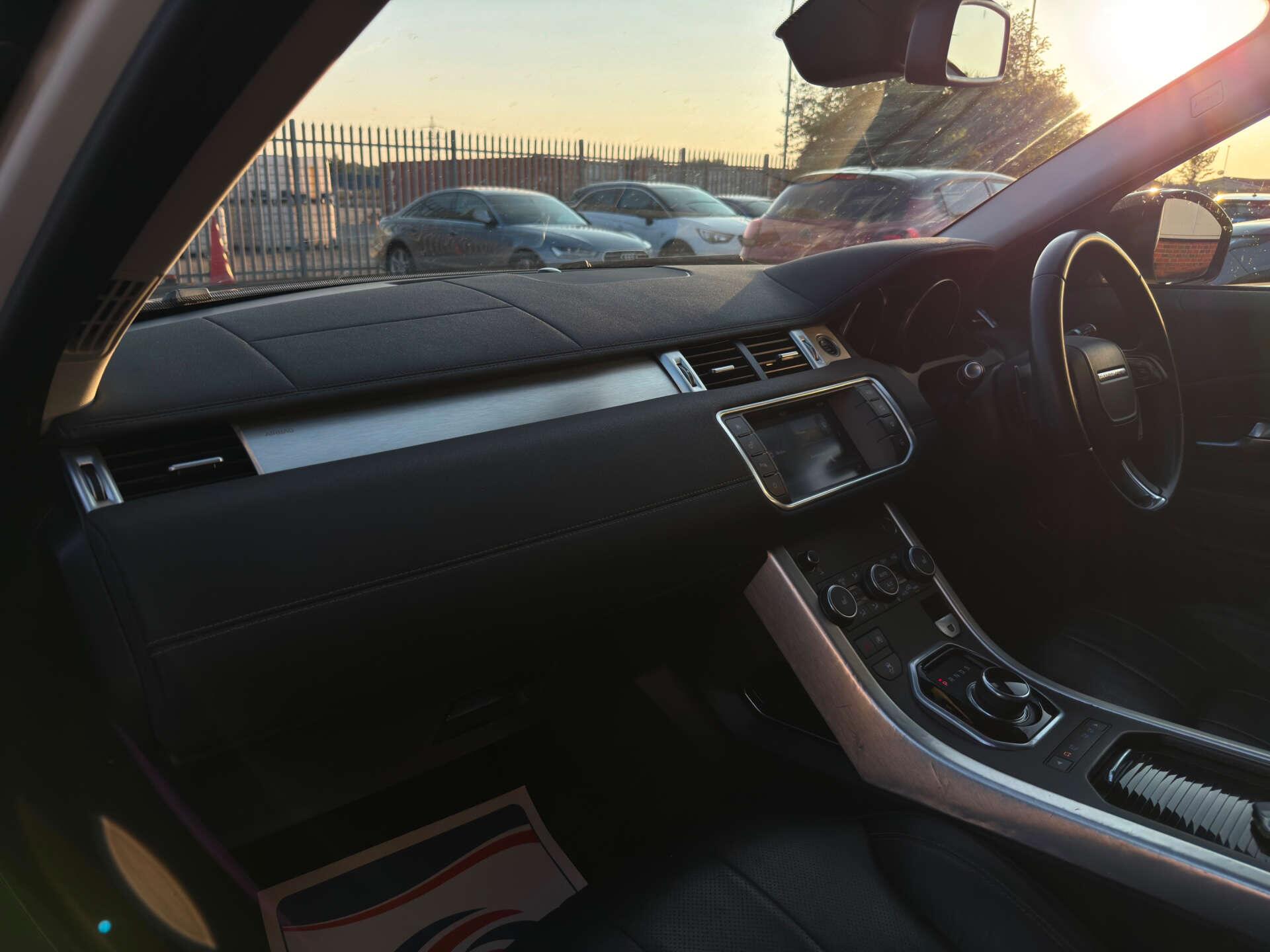 Land Rover Range Rover Evoque view 42