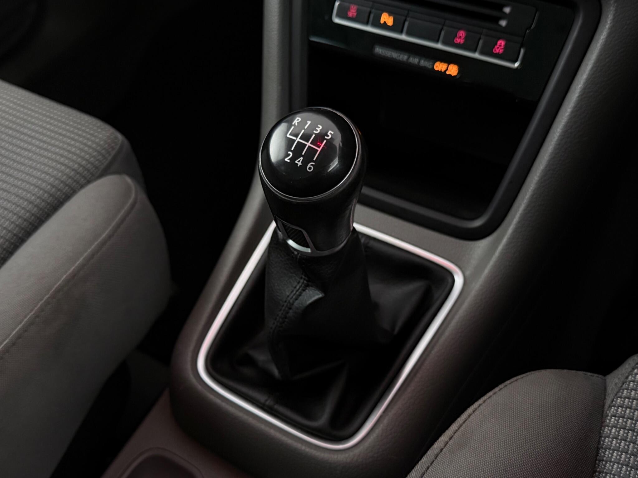 Volkswagen Sharan view 19