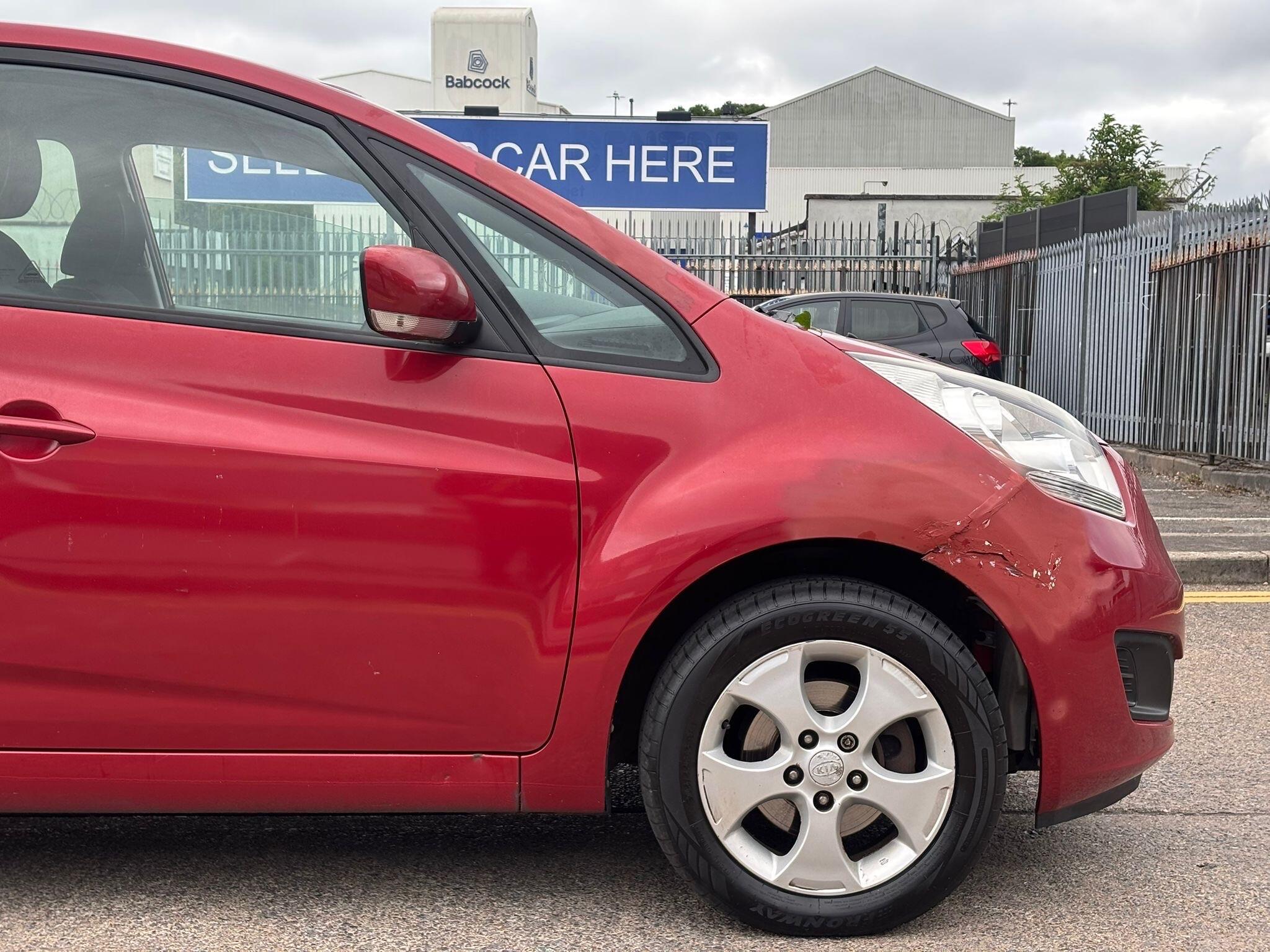 Kia Venga view 45
