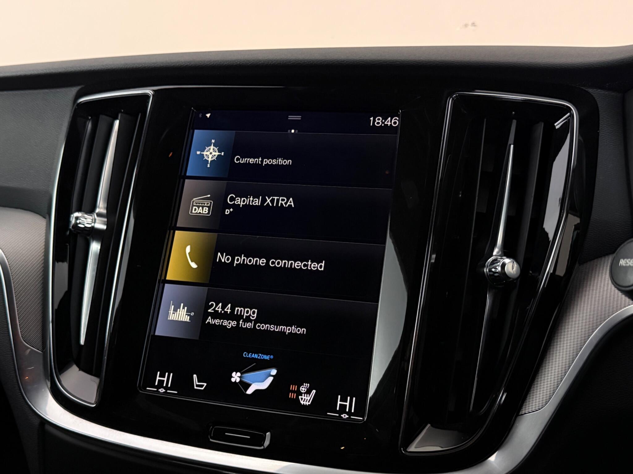 Volvo S60 view 25