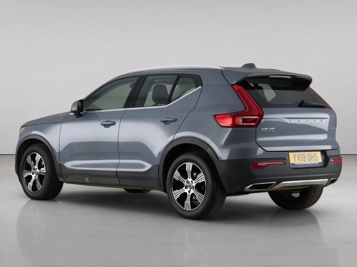 Volvo XC40 view 7