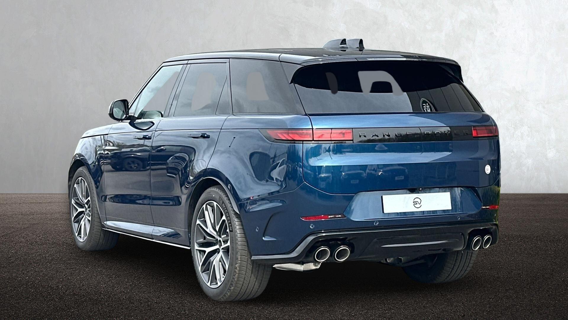 Land Rover Range Rover Sport view 2