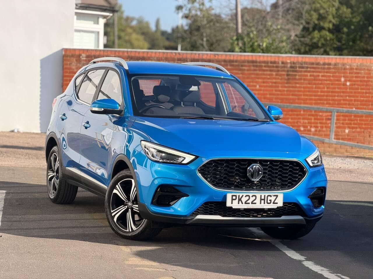 MG ZS view 38