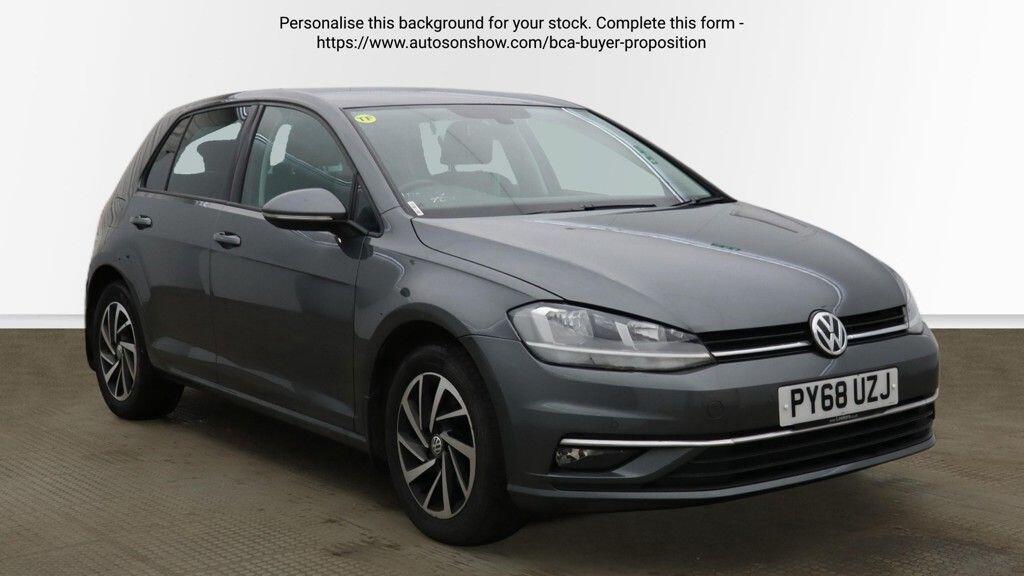 Volkswagen Golf view 2