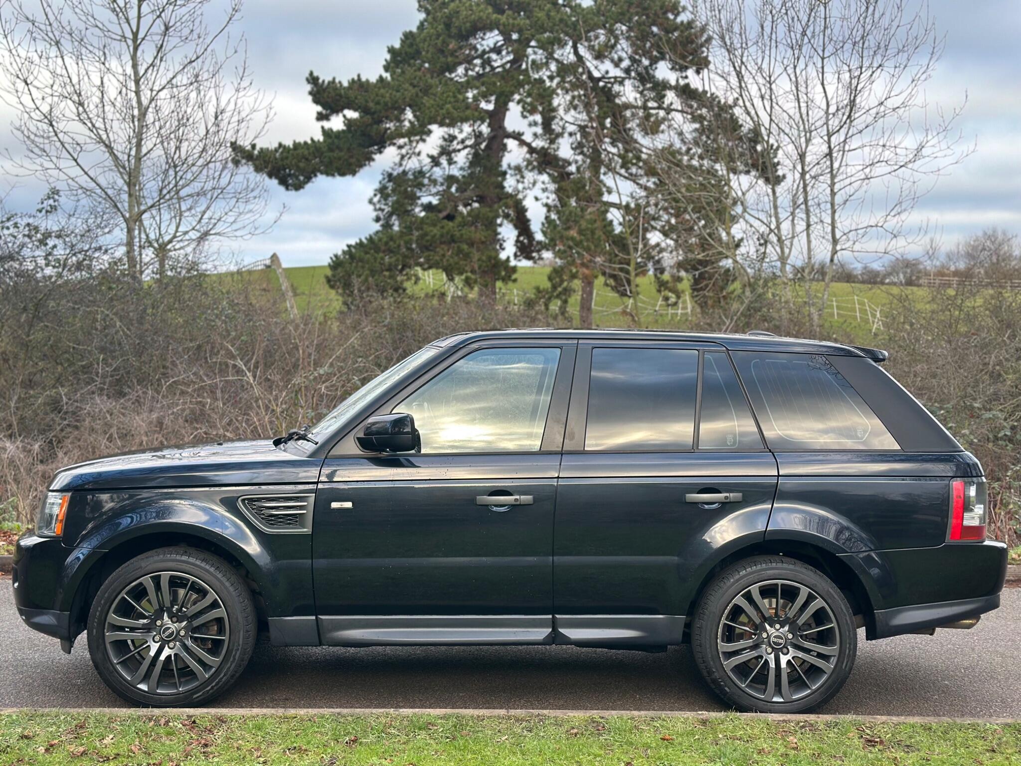 2011 Land Rover Range Rover Sport image 2