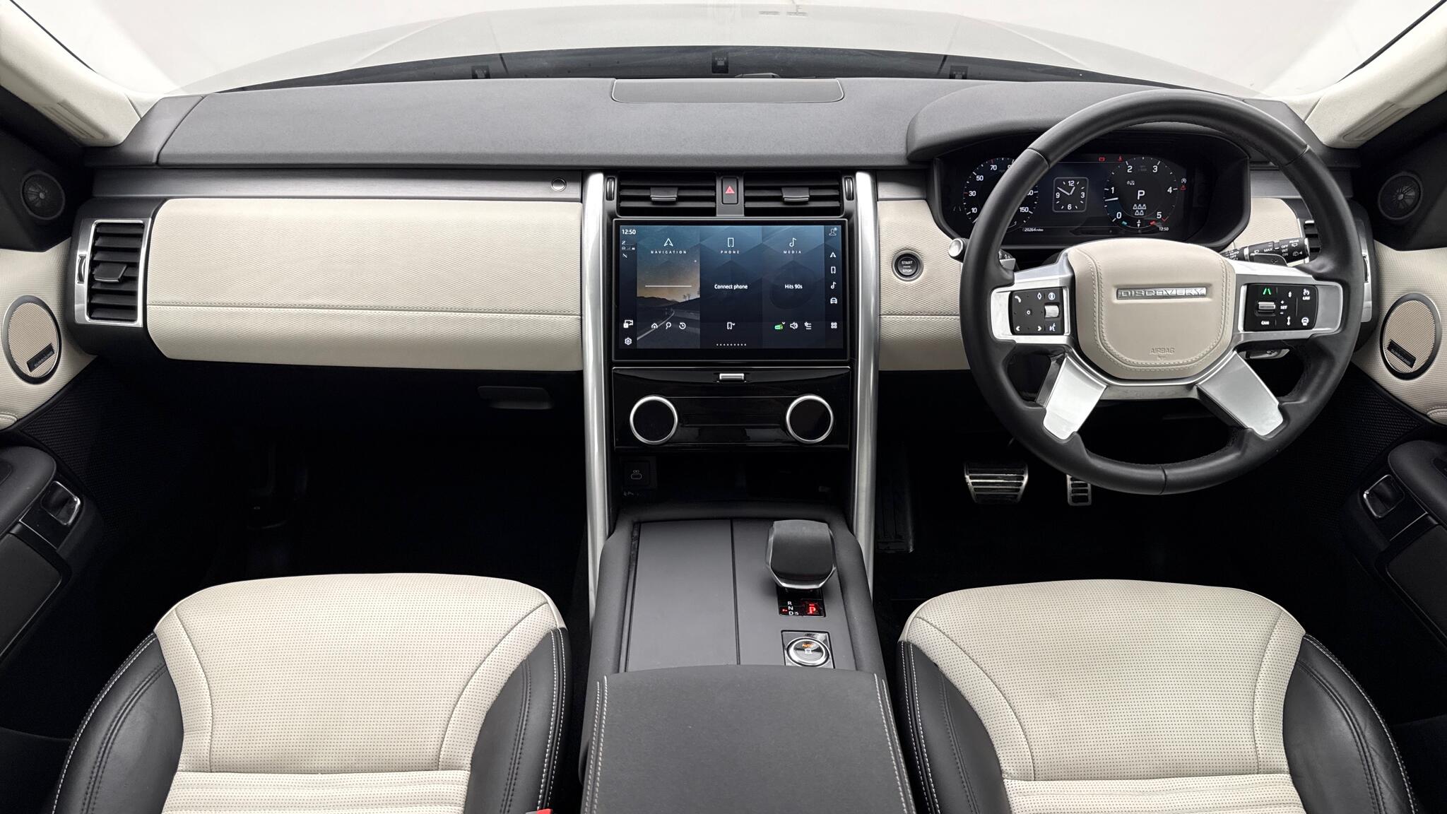 Land Rover Discovery view 9