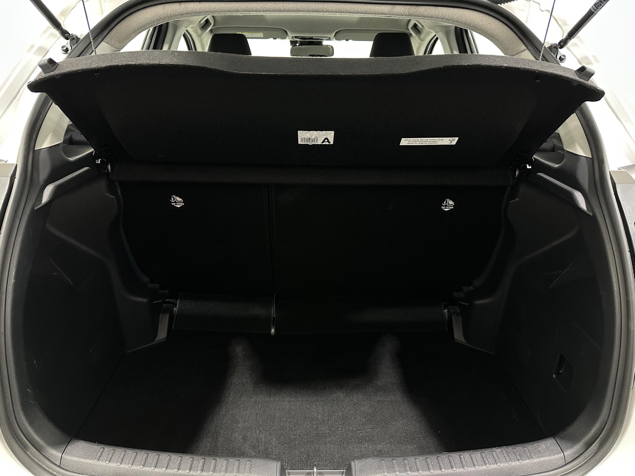 Toyota Yaris view 45