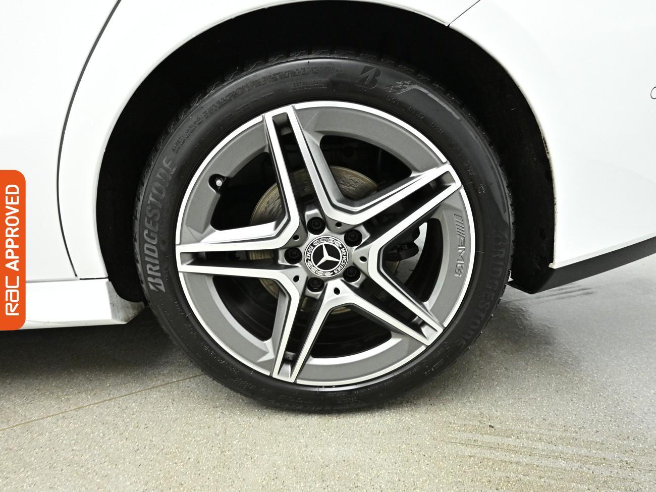 Mercedes-Benz Cla view 26