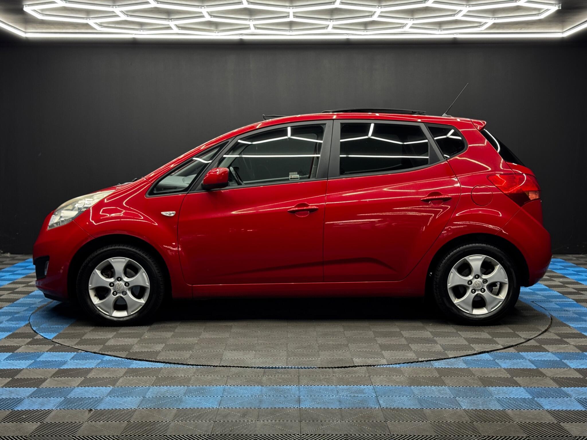 Kia Venga view 8