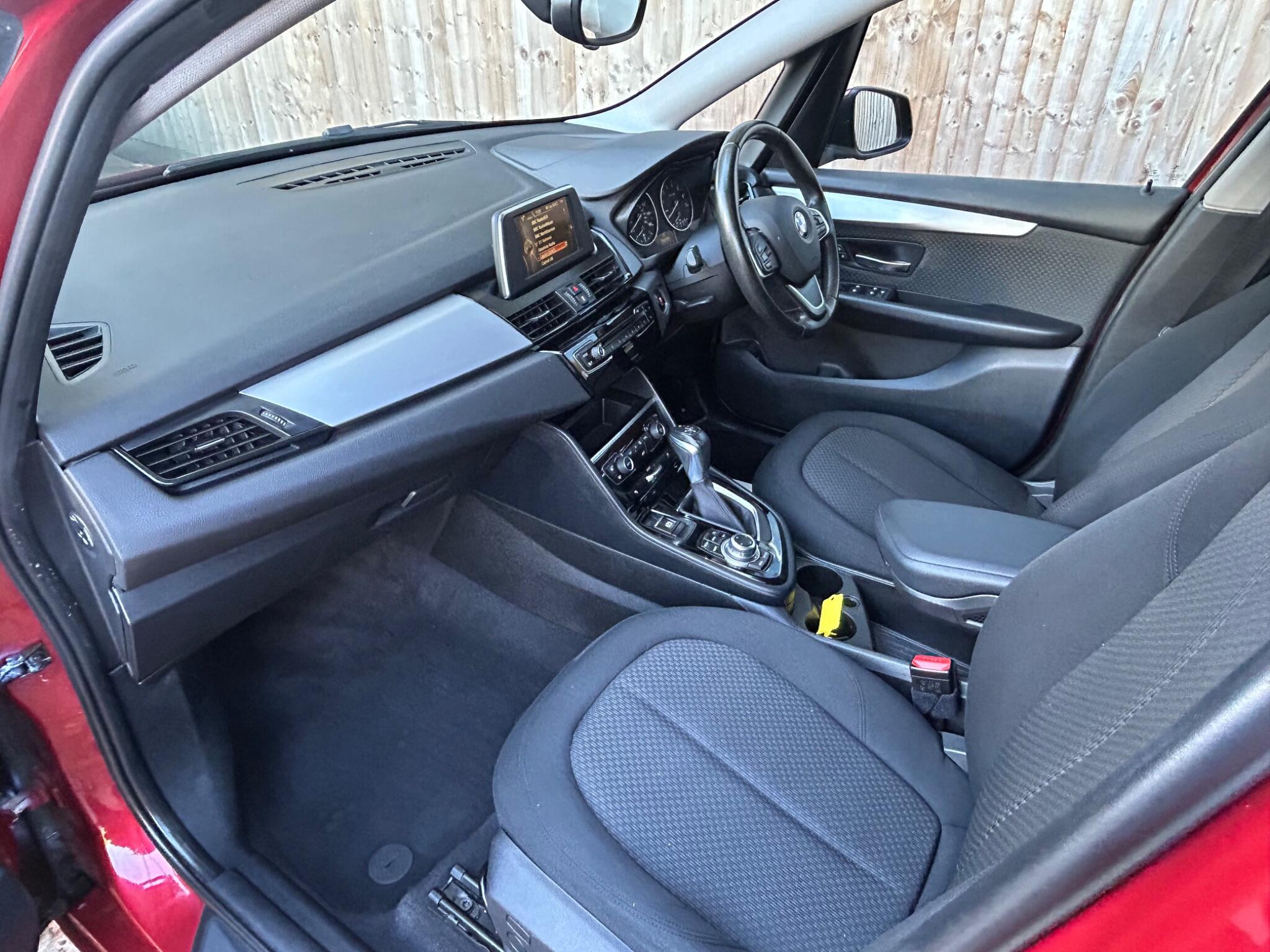 BMW 2 Series view 30