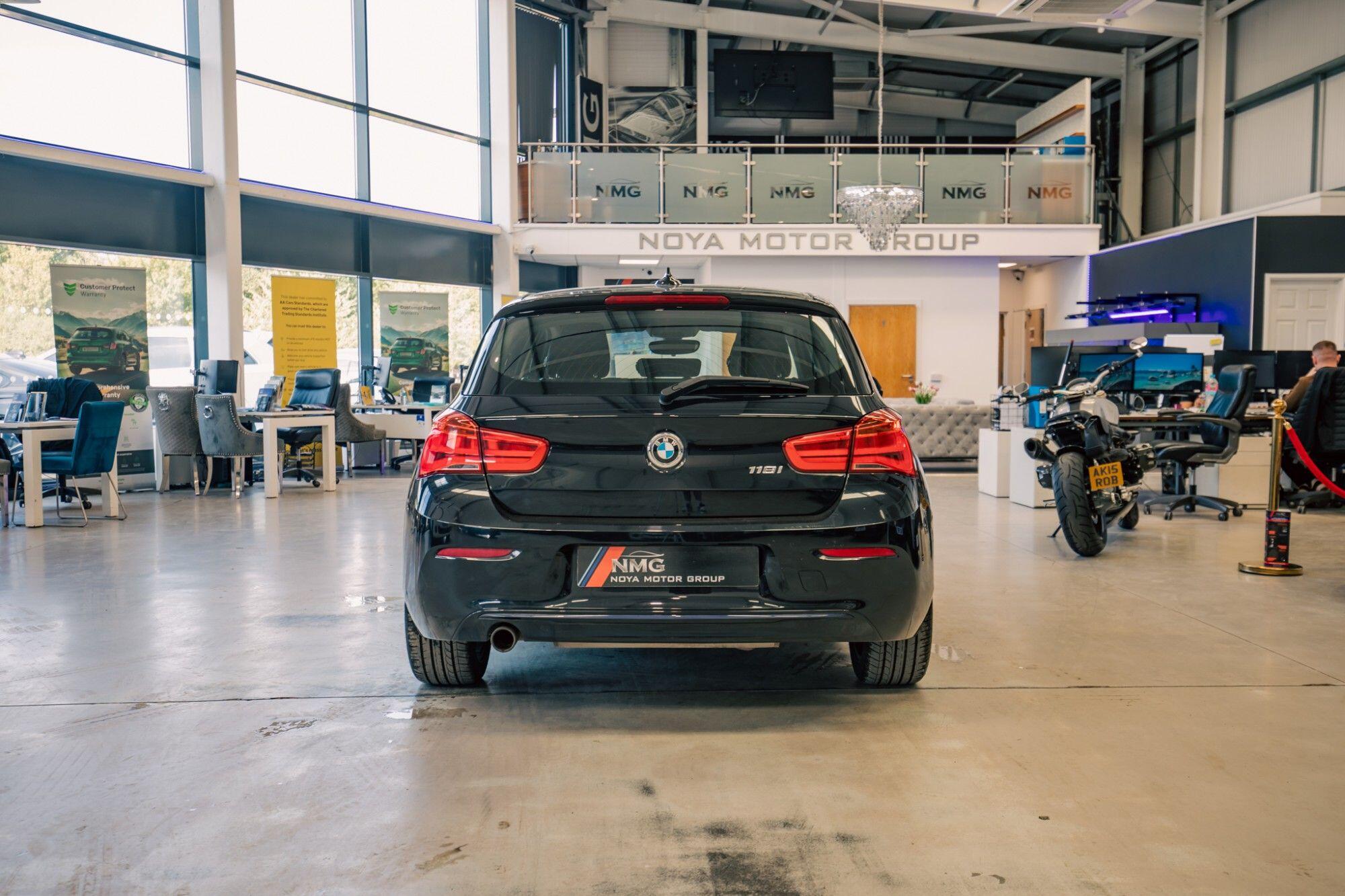 BMW 1 Series view 30