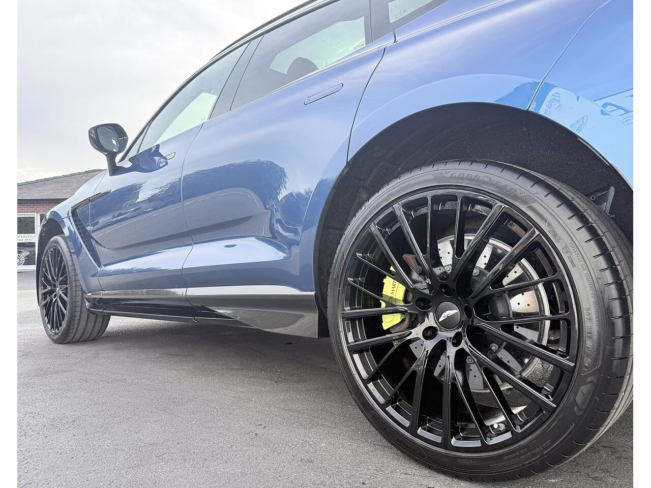 Aston Martin DBX view 14