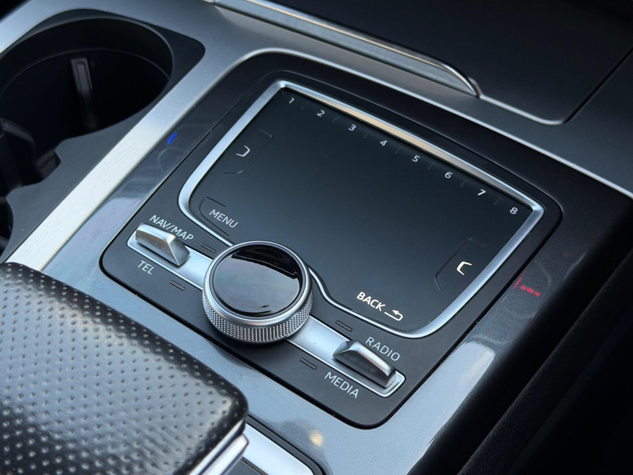 Audi Q7 view 36