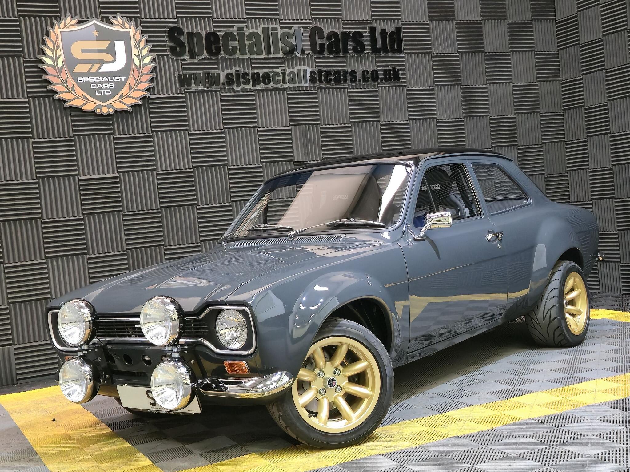 Ford Escort view 3