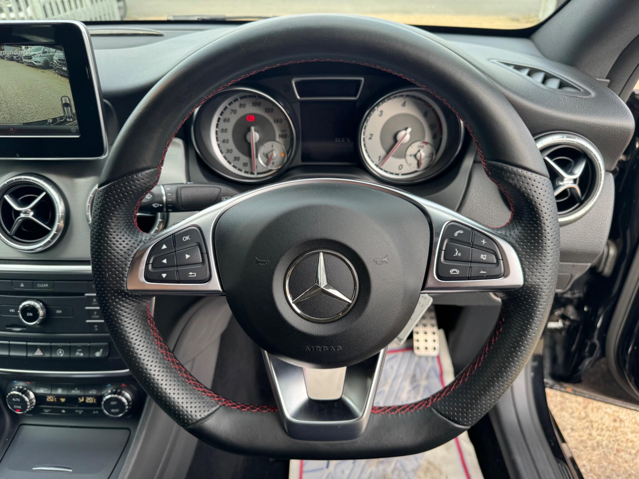 Mercedes-Benz Cla view 48