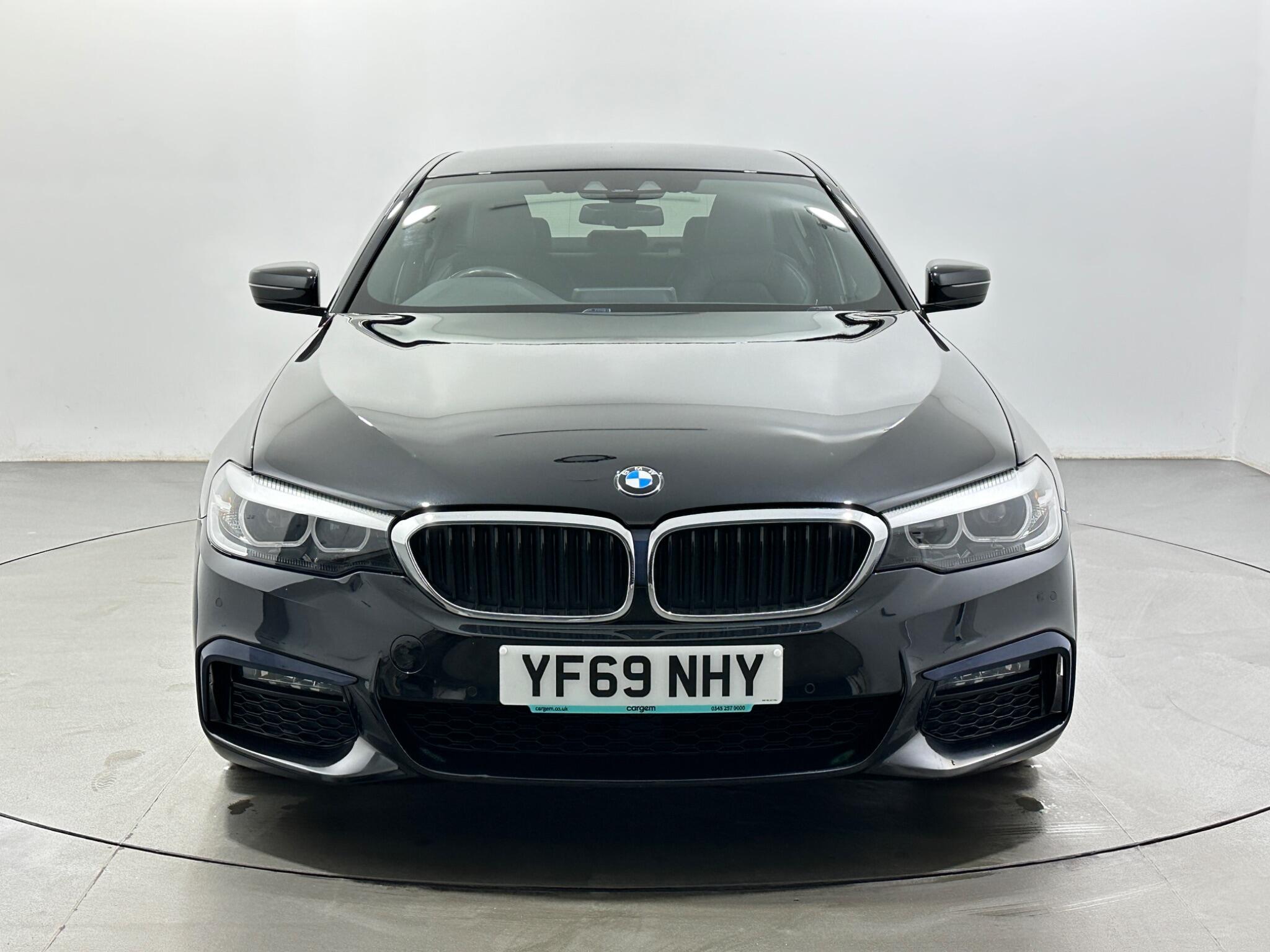 BMW 5 Series view 3