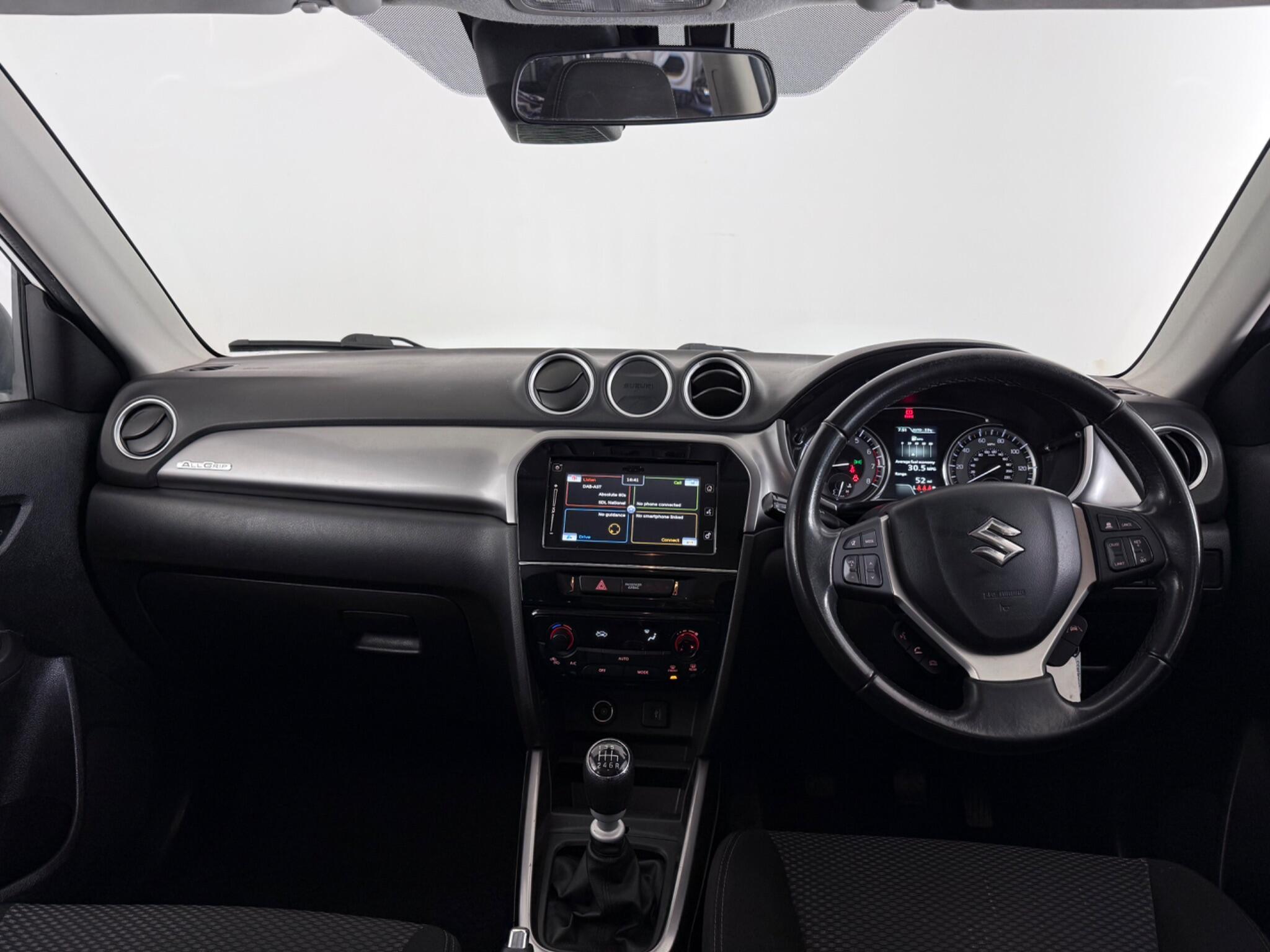 Suzuki Vitara view 16
