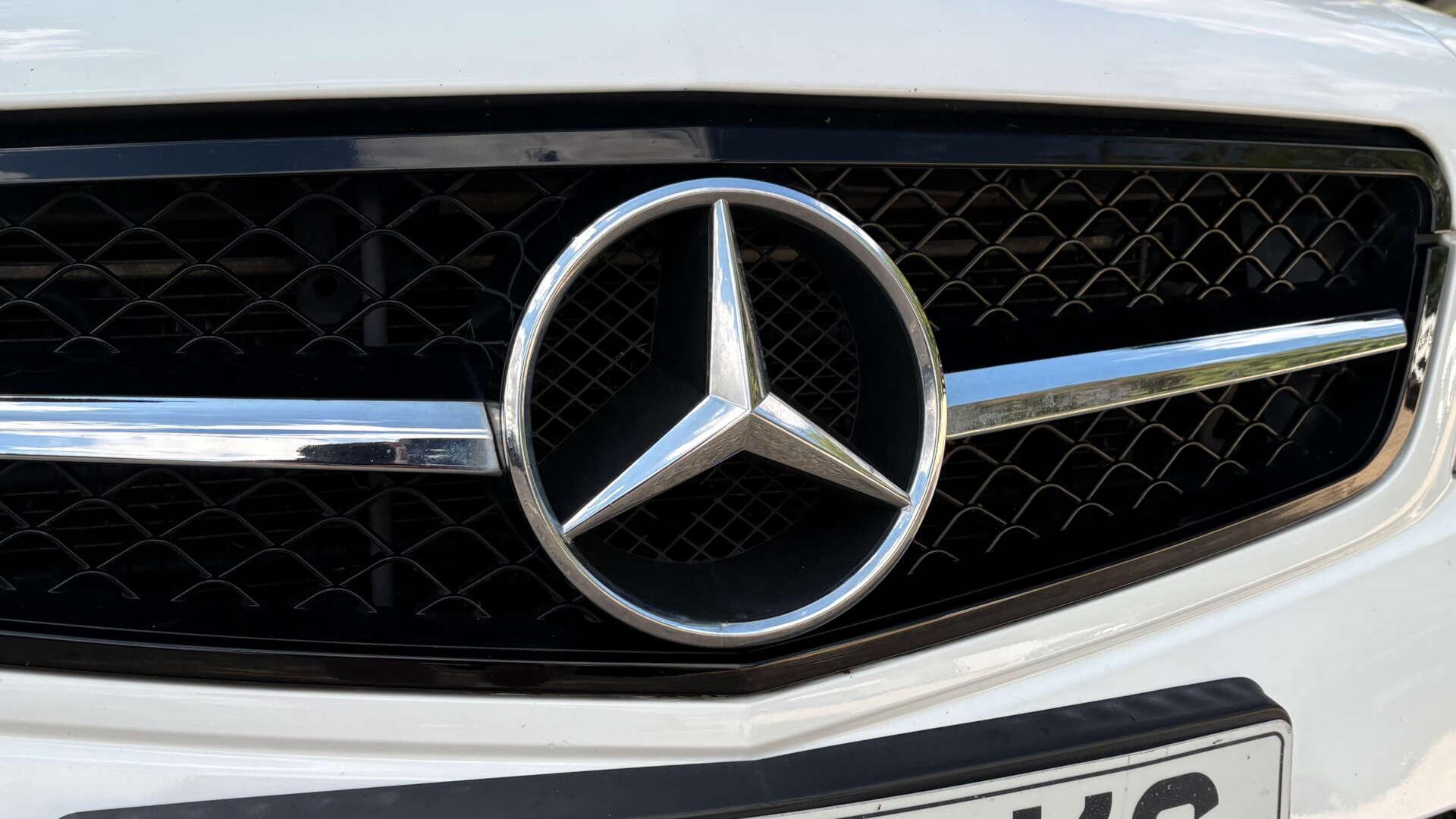 Mercedes-Benz C-Class view 39