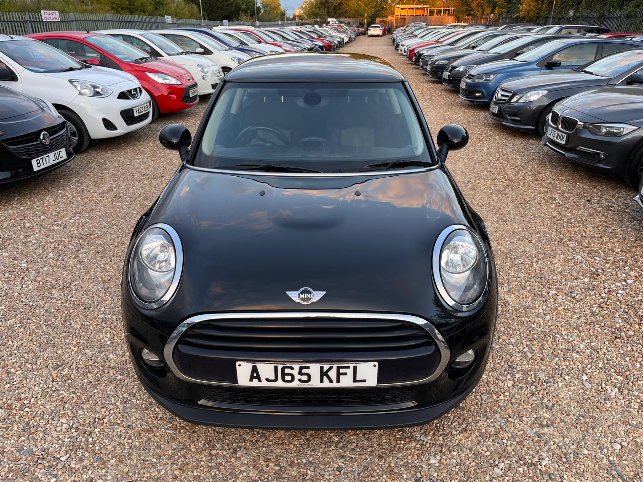 MINI Hatch view 2