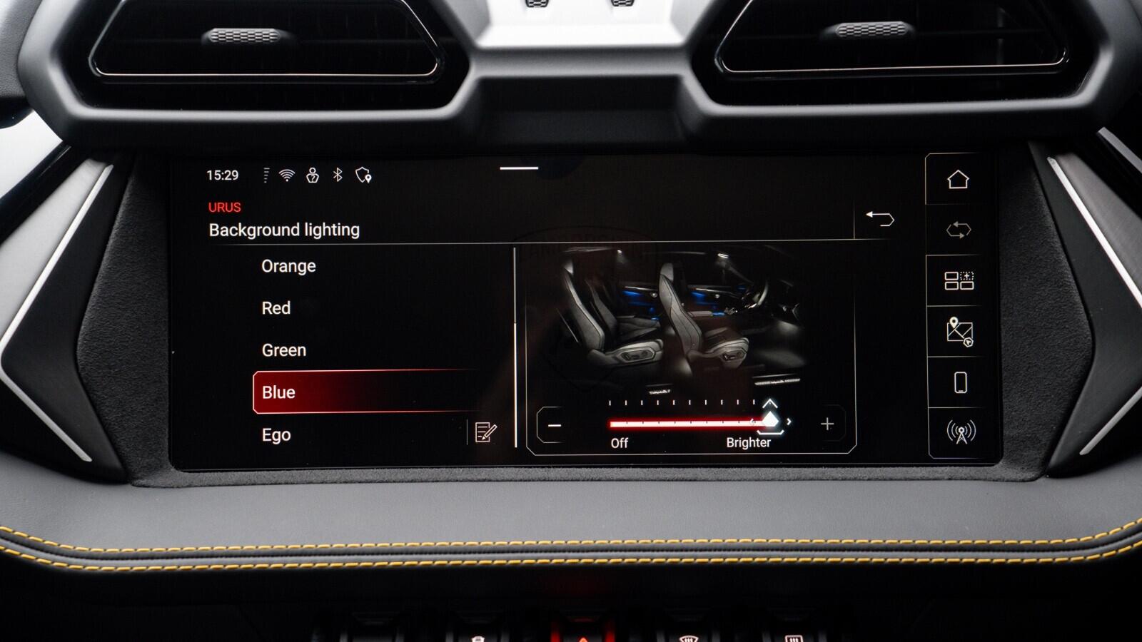 Lamborghini Urus view 19