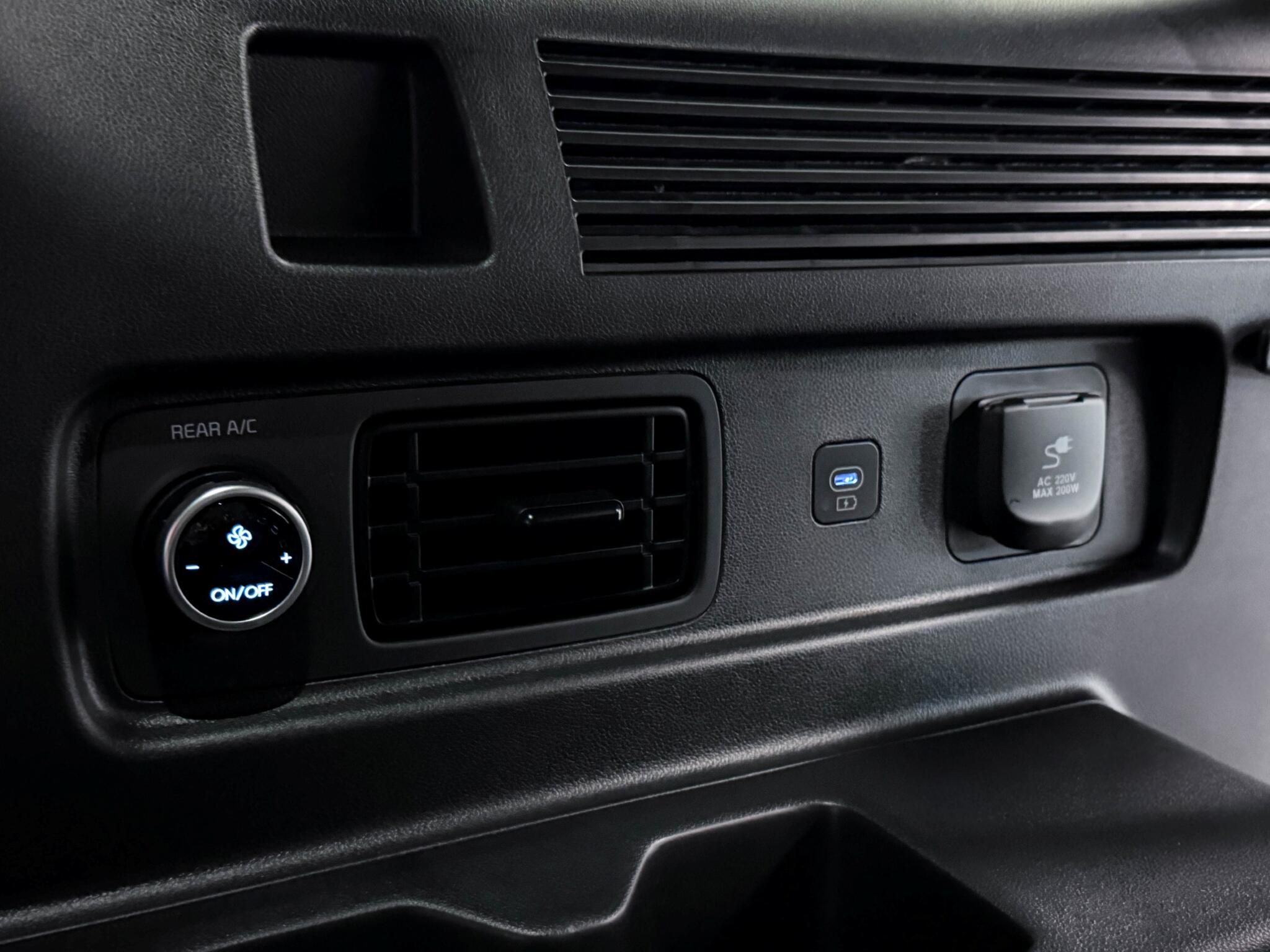 Hyundai Santa Fe view 21