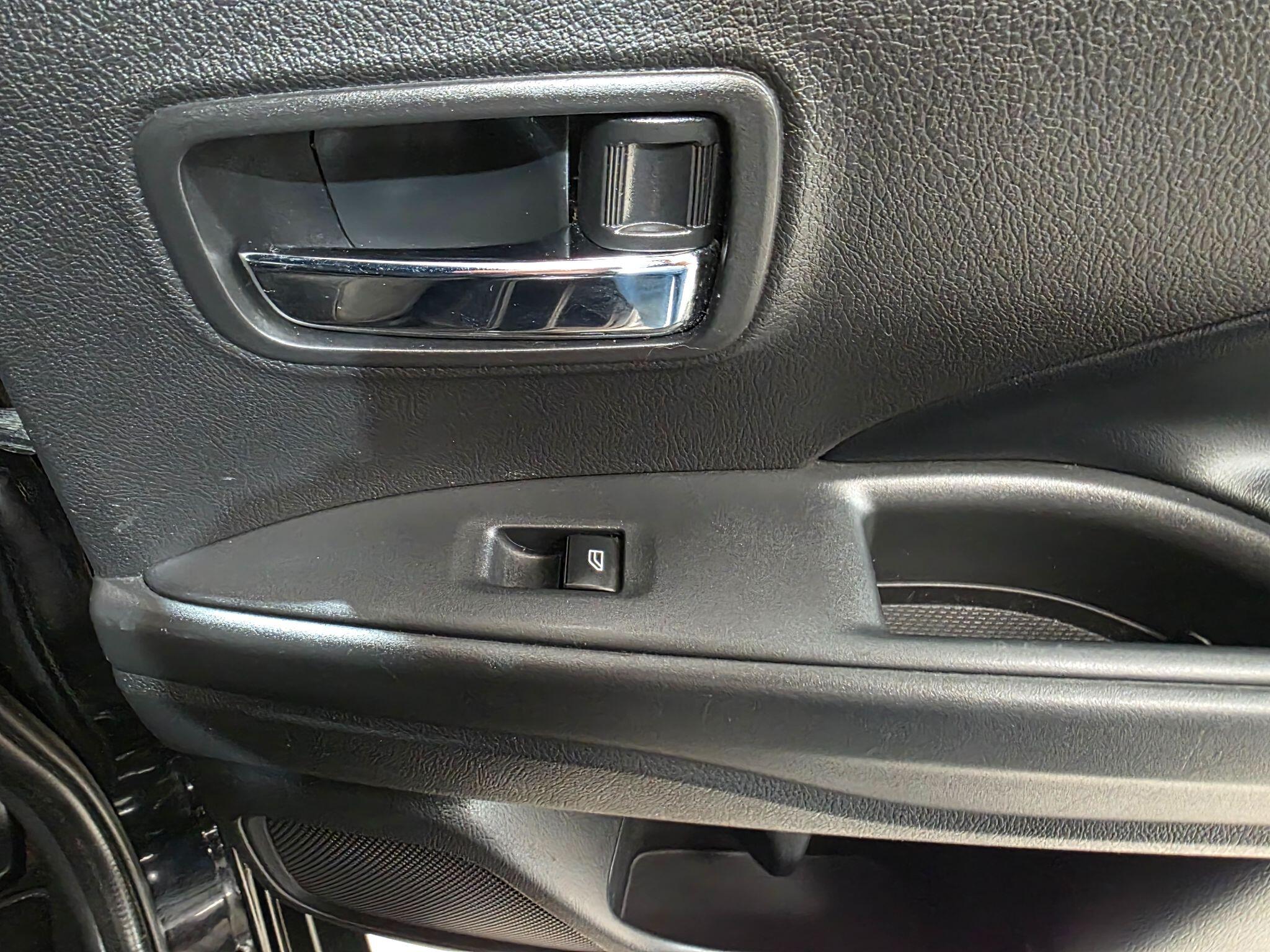 Mitsubishi Outlander view 21
