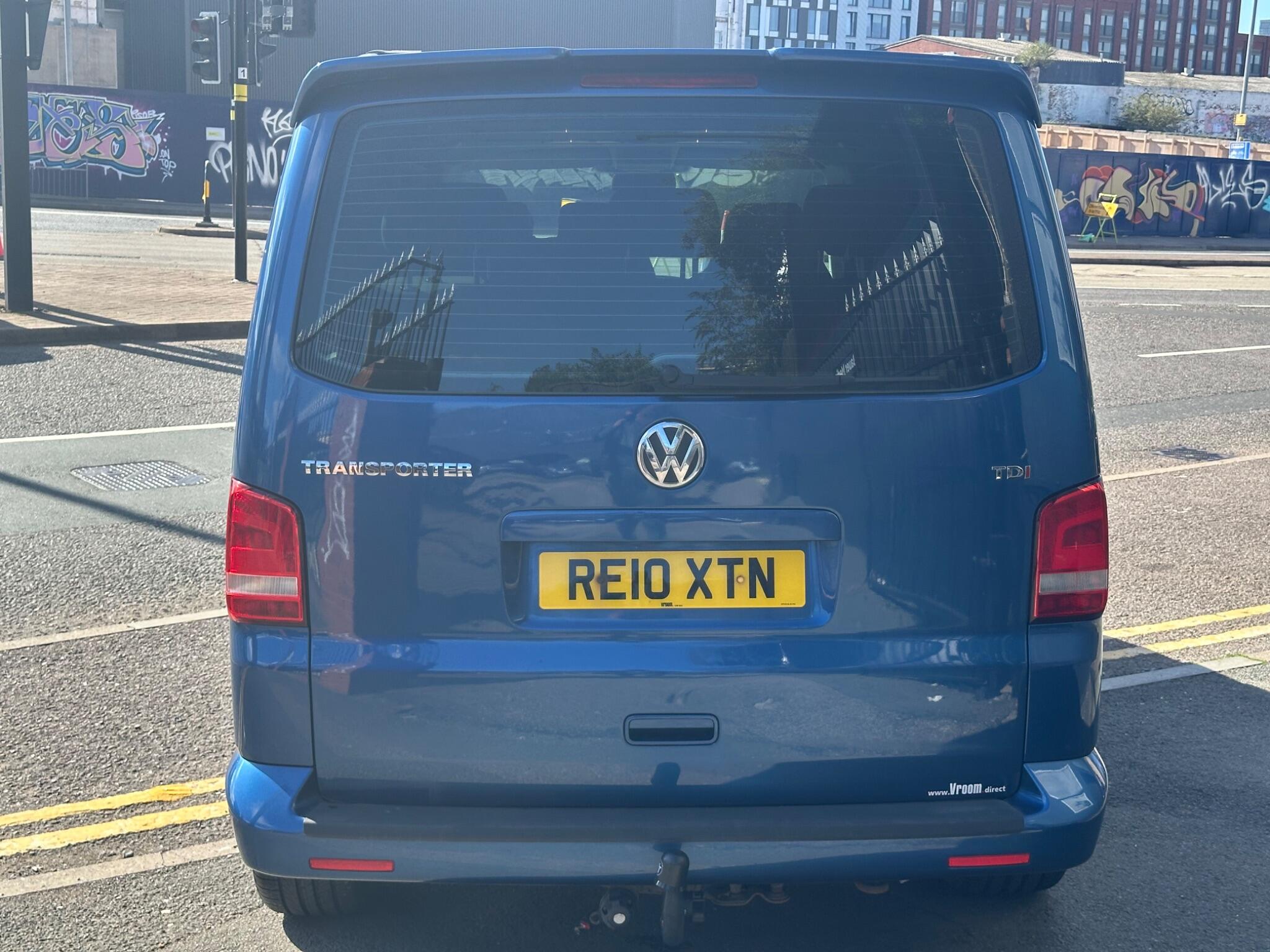 Volkswagen Transporter view 17