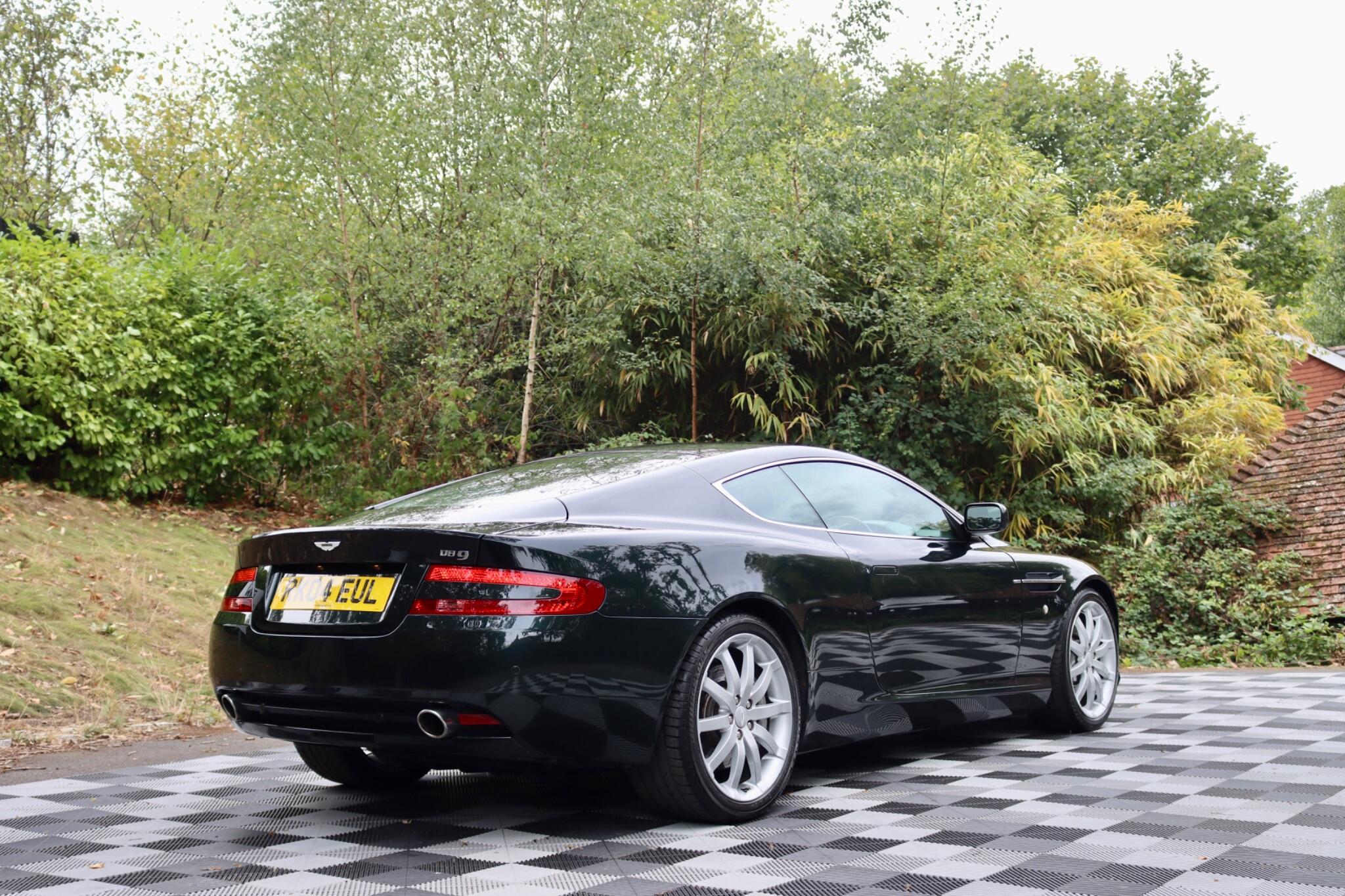 Aston Martin DB9 view 47
