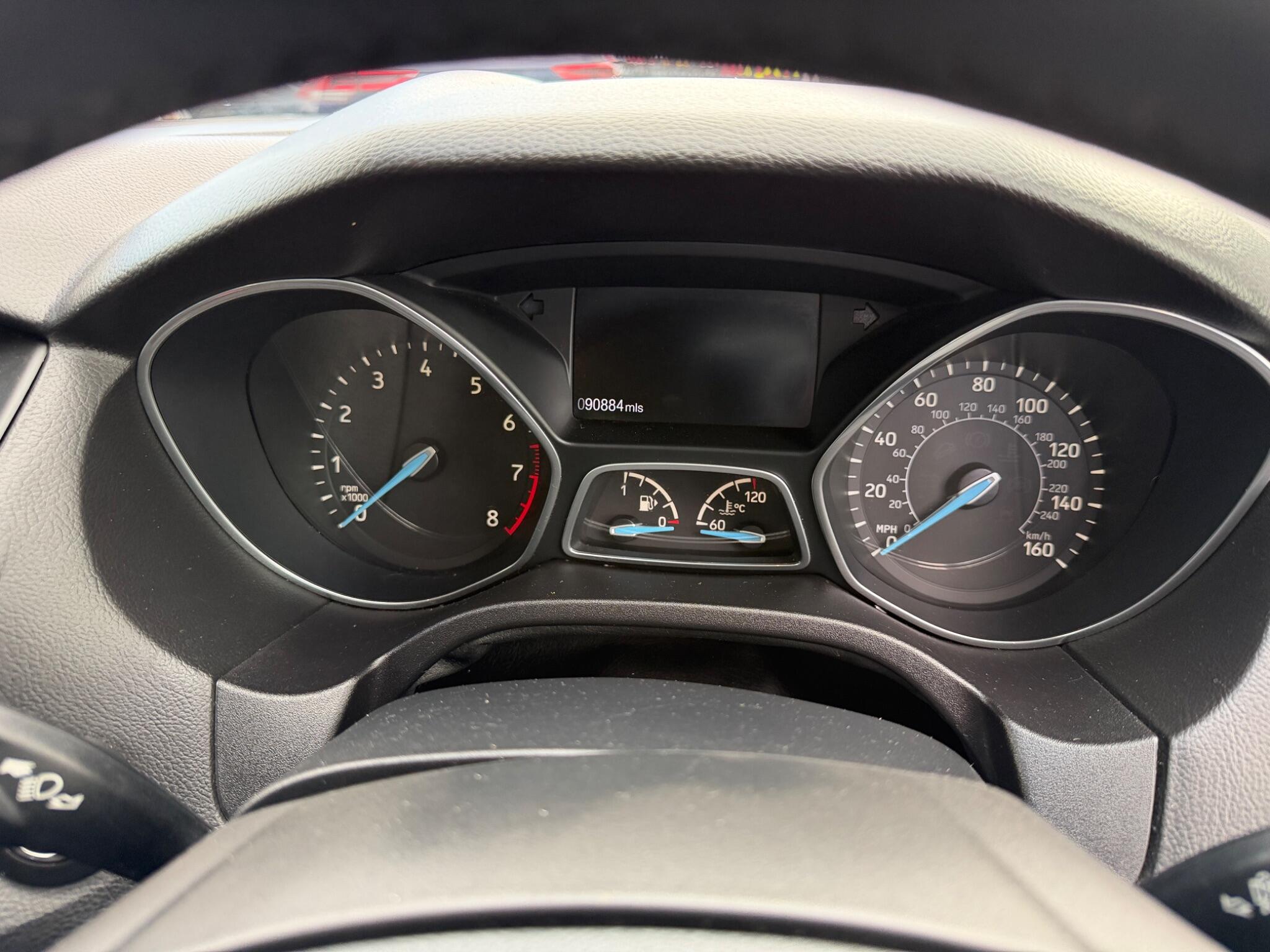 Ford Focus view 16