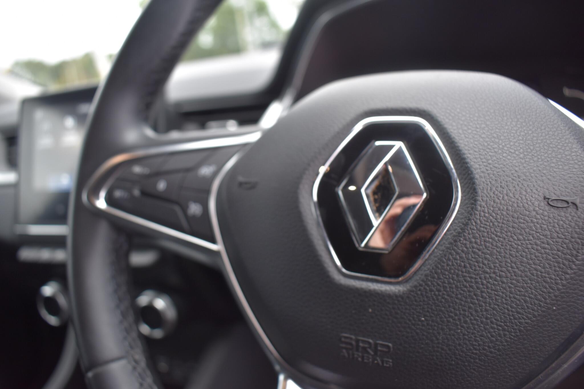 Captur - 1.3 TCe SE Edition Euro 6 (s/s) 5dr - Image 23