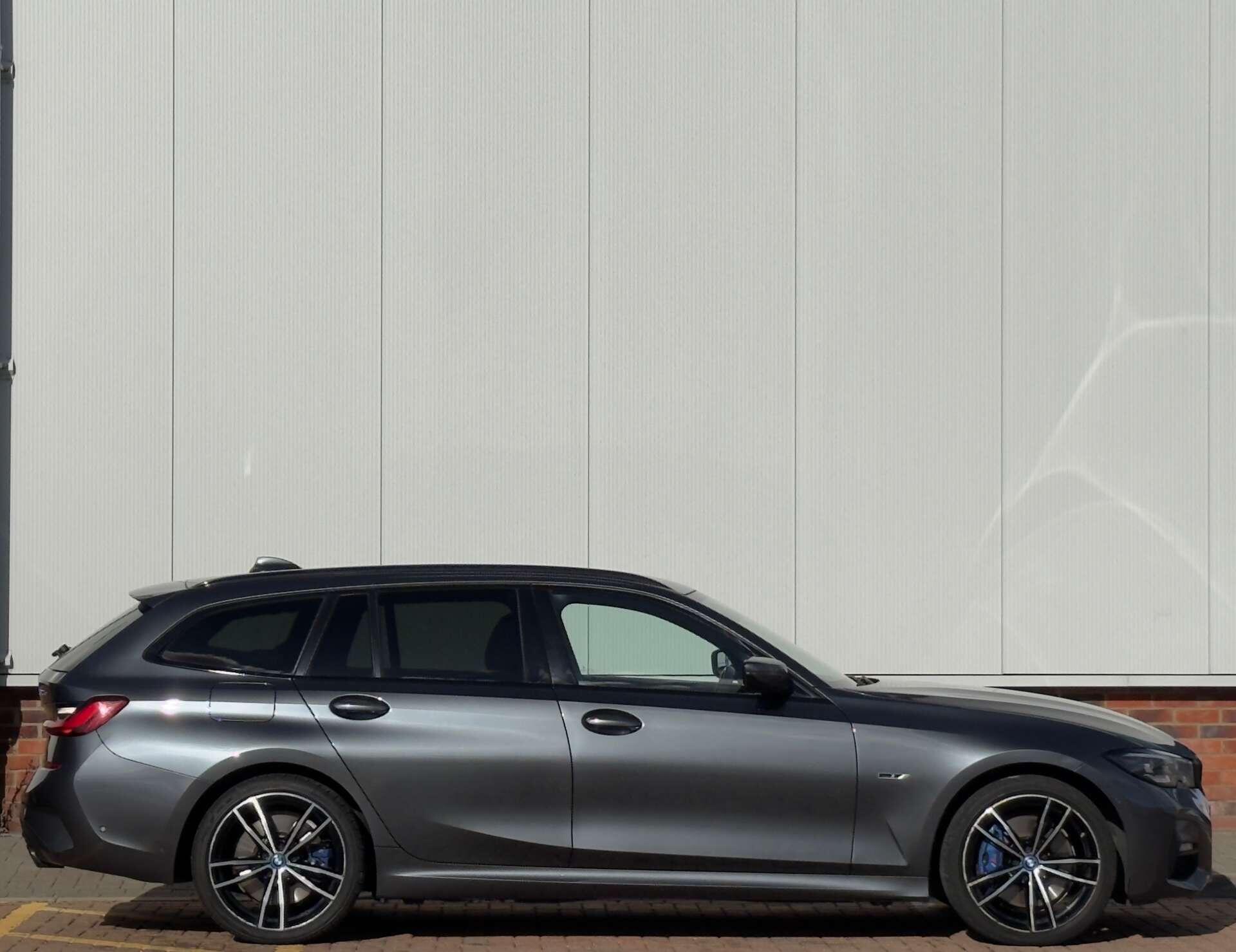BMW 3 Series view 7