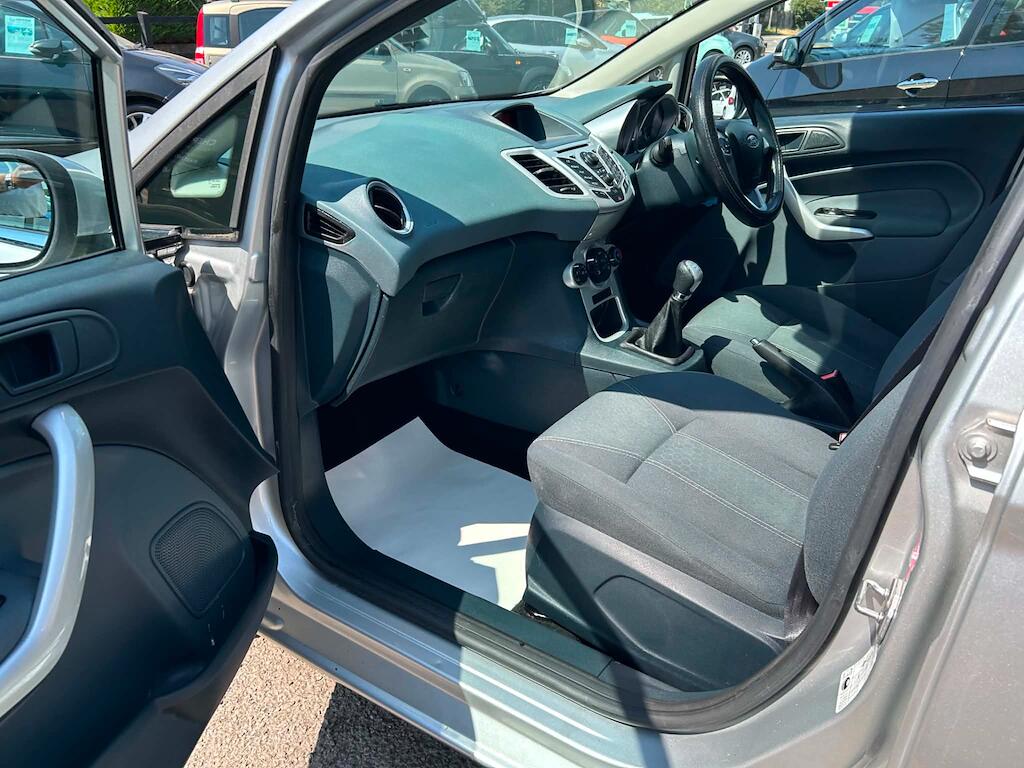 Ford Fiesta view 16