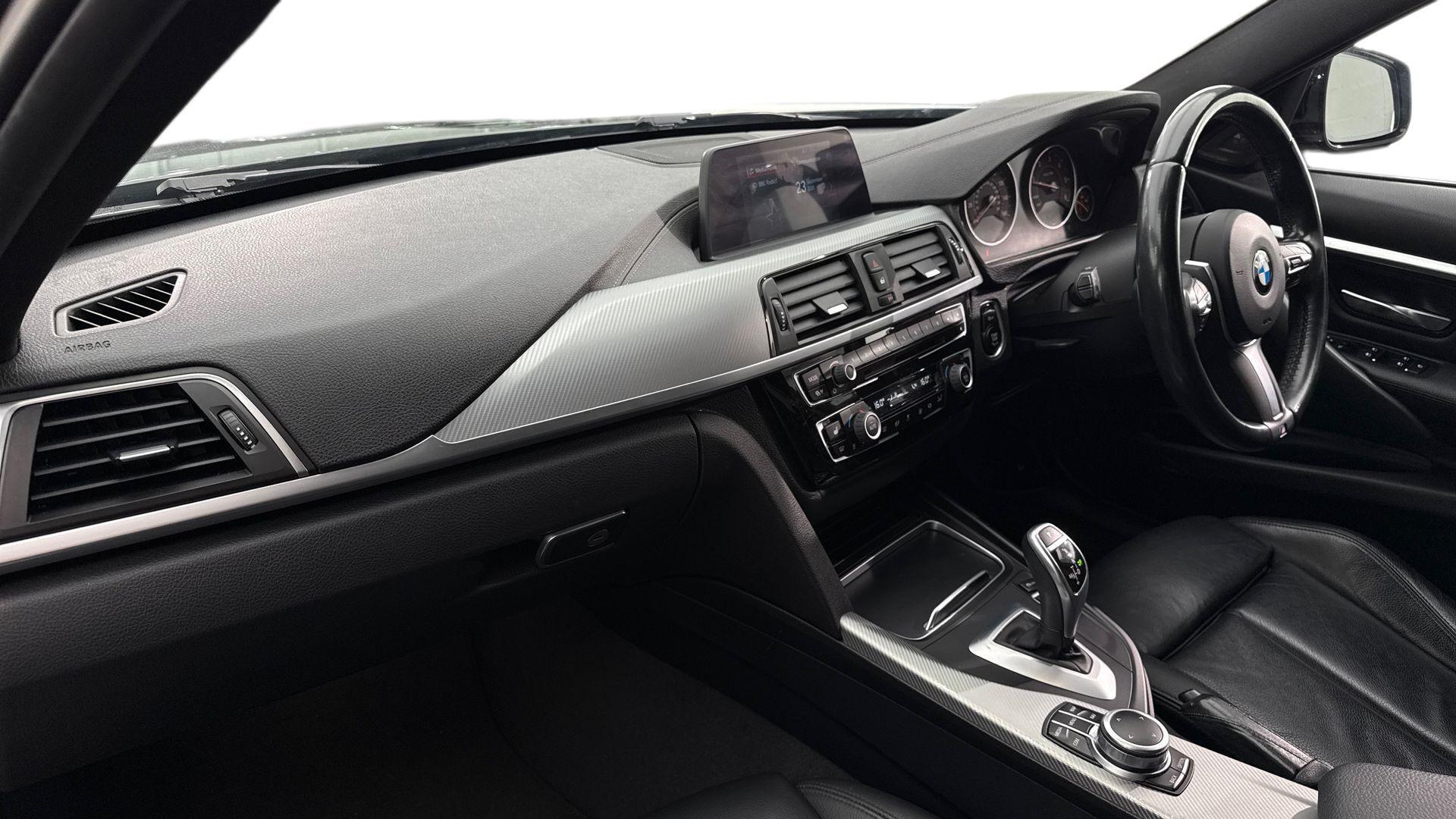 BMW 3 Series view 7