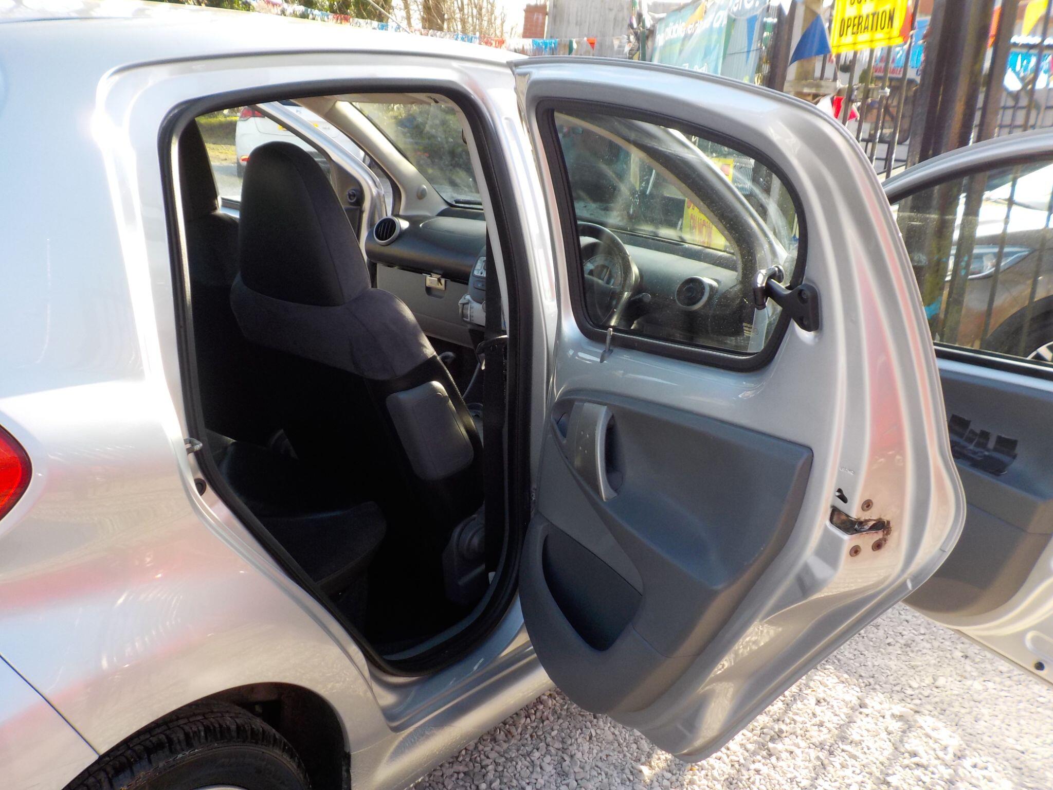 Toyota AYGO 1.0 VVT-i Platinum Euro 4 5dr