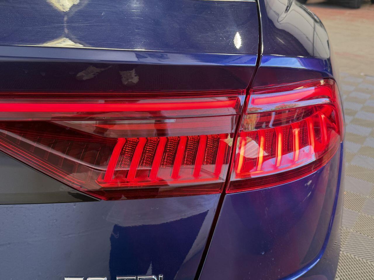 Audi Q8 view 28