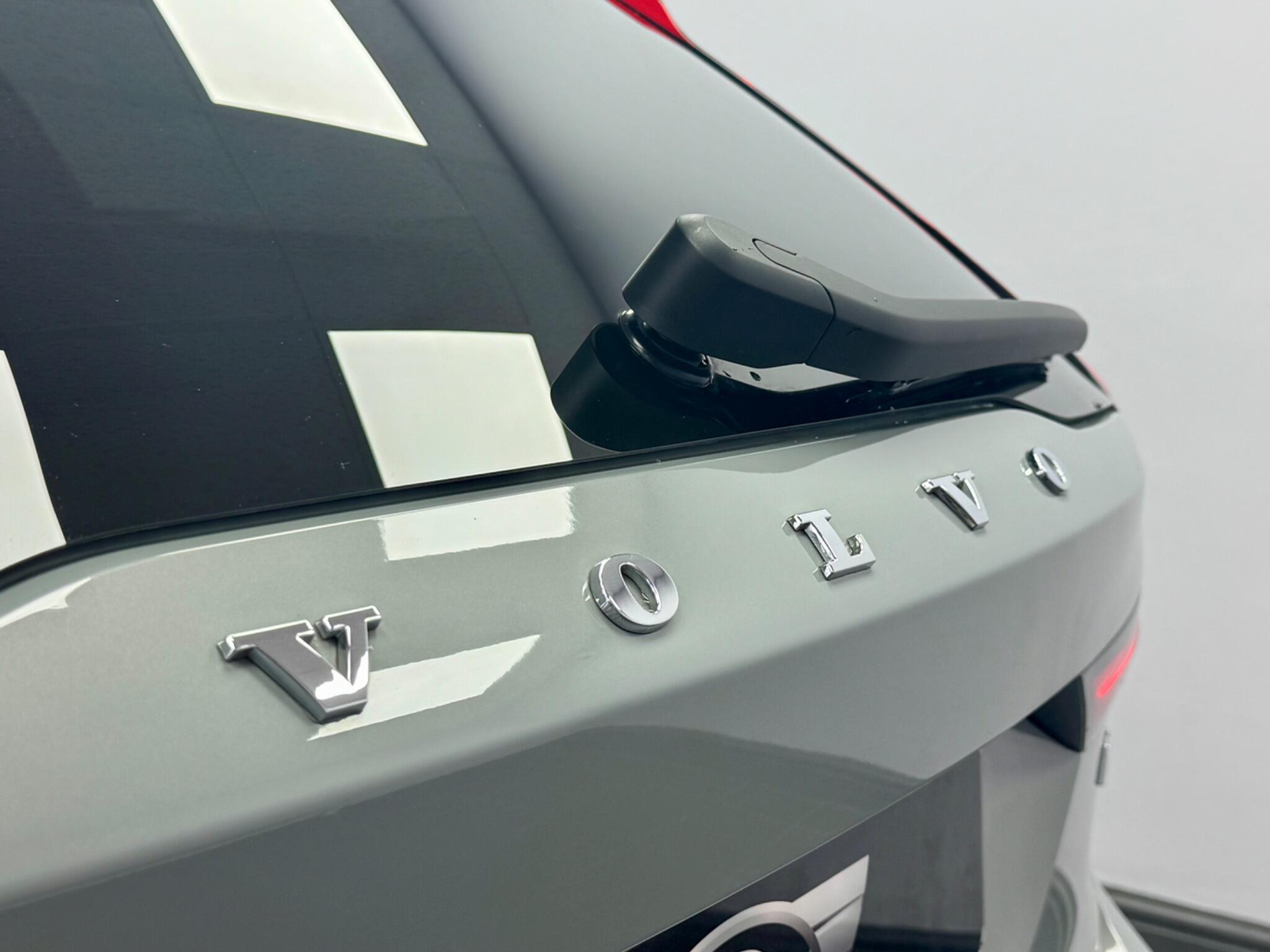 Volvo V90 view 16