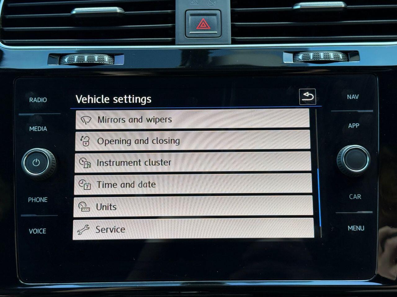 Volkswagen Golf view 27