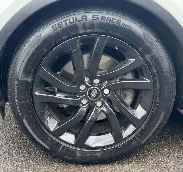 Land Rover Discovery view 19