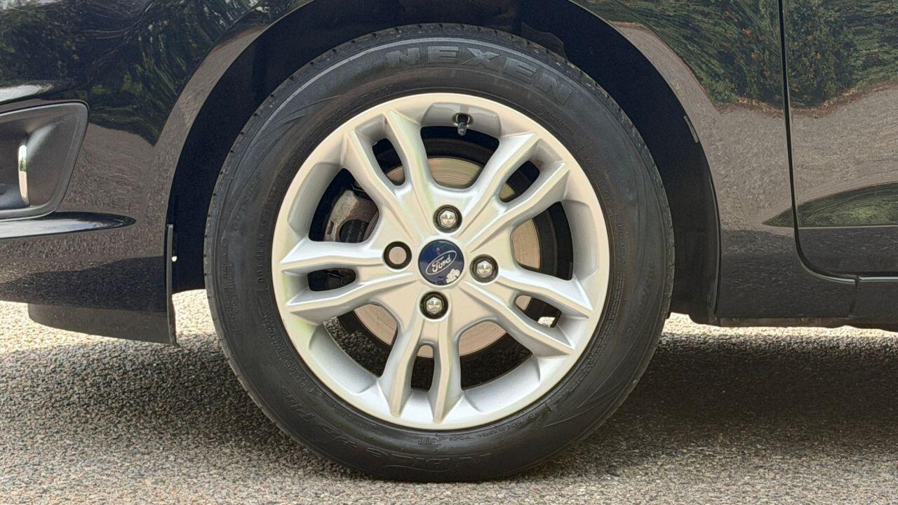 Ford Fiesta view 33