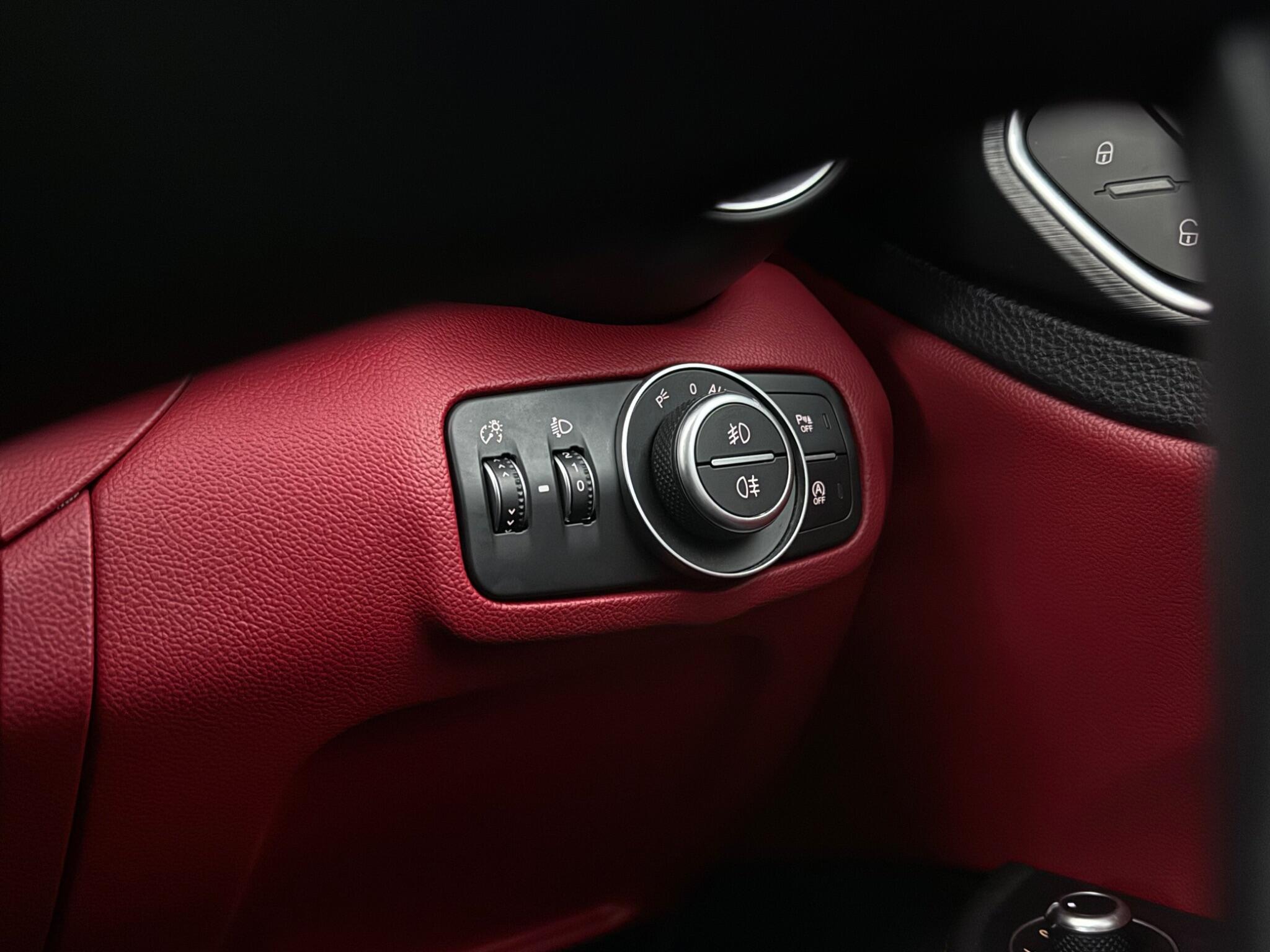 Alfa Romeo Giulia view 20