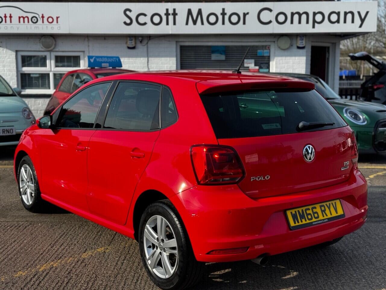 Volkswagen Polo view 2