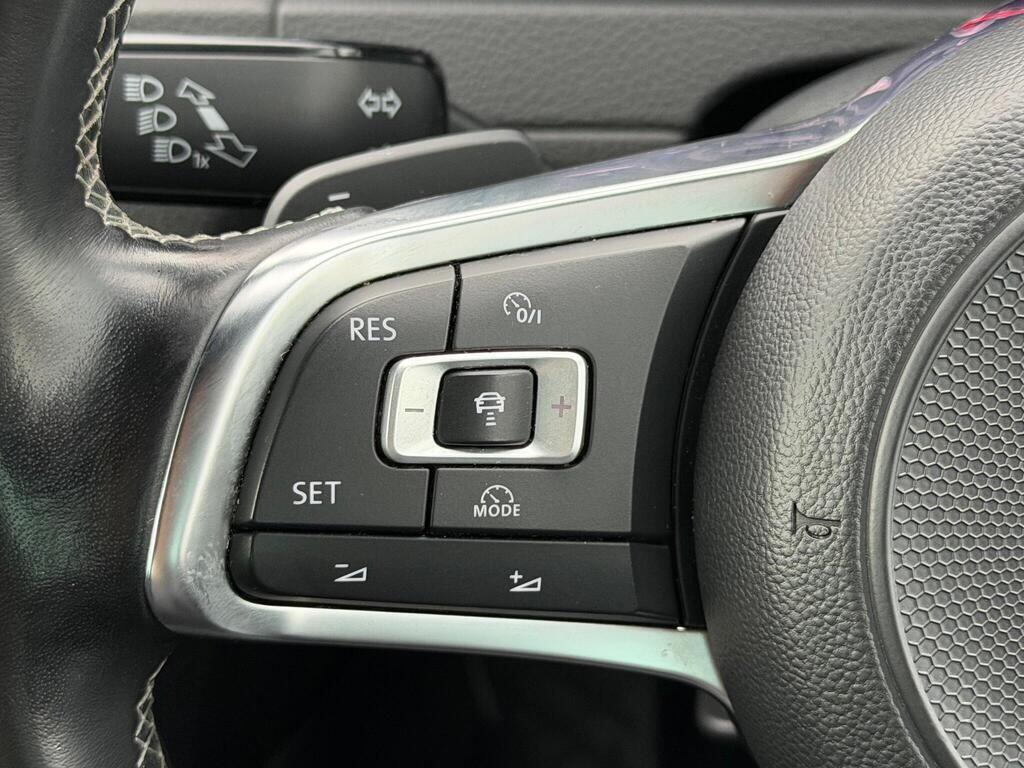 Volkswagen Golf view 25