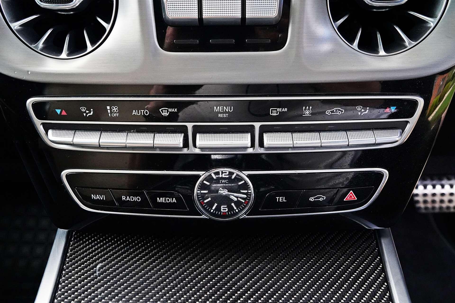 Mercedes-Benz G-Class view 24