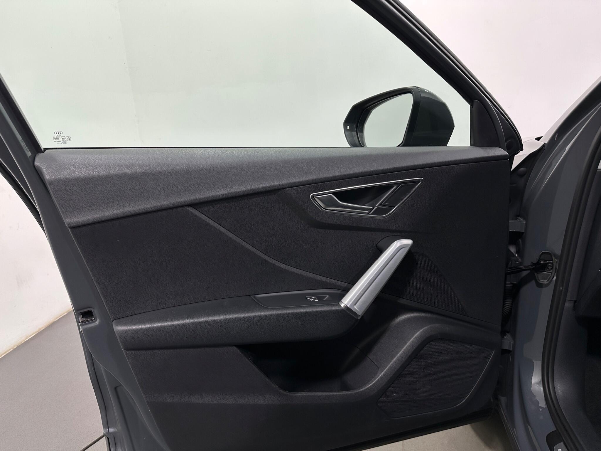 Audi Q2 view 37