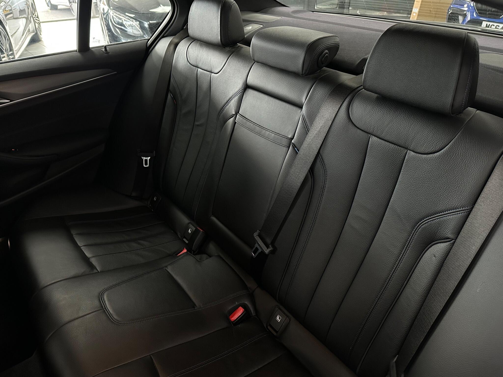BMW 5 Series view 37