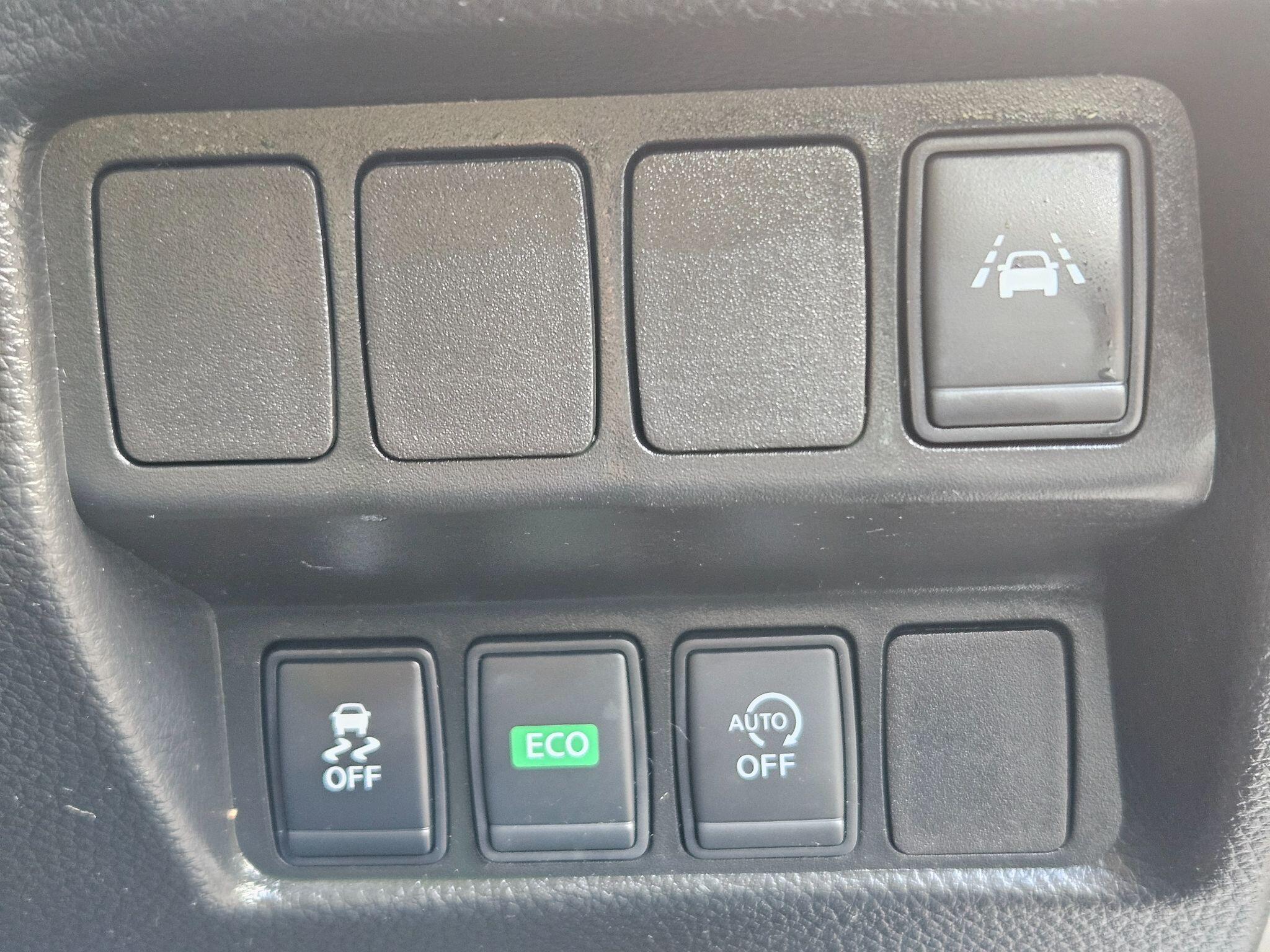 2017 Nissan Qashqai image 32