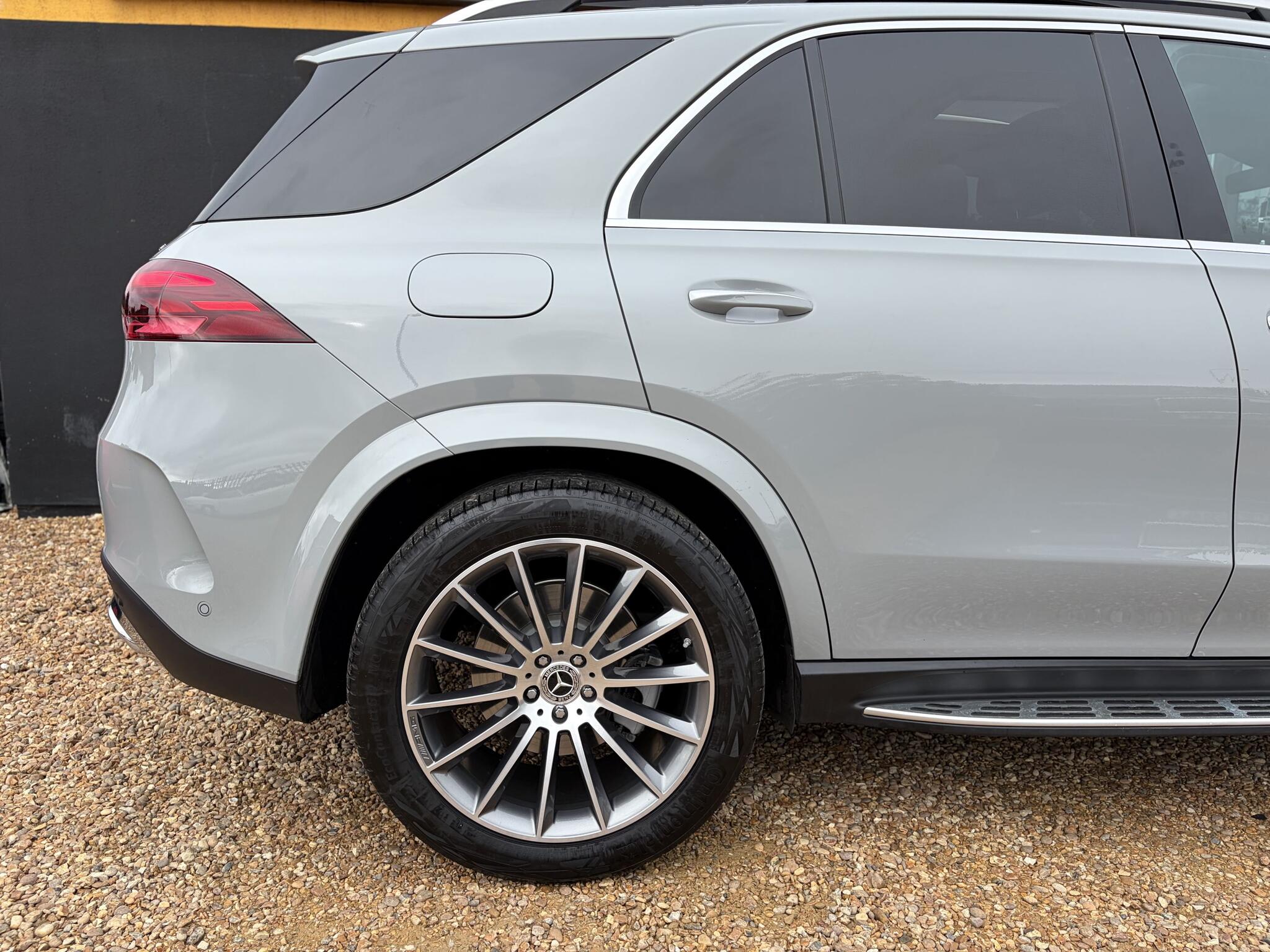 Mercedes-Benz Gle view 15