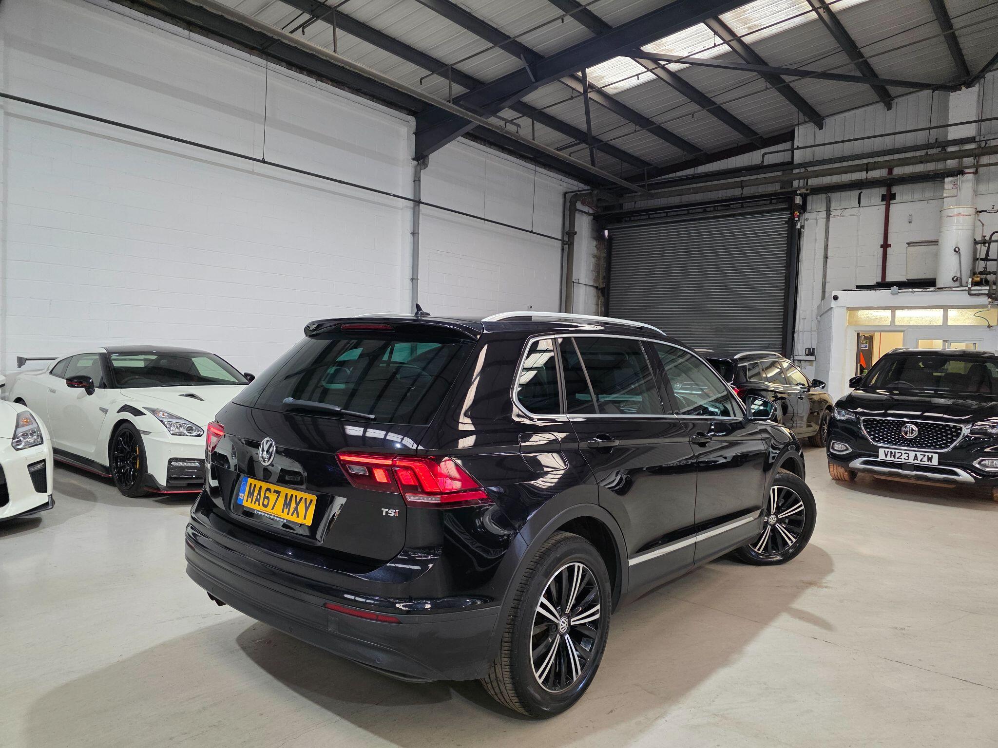 Volkswagen Tiguan view 25
