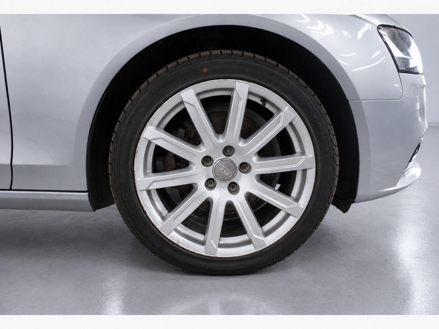 Audi A4 view 57